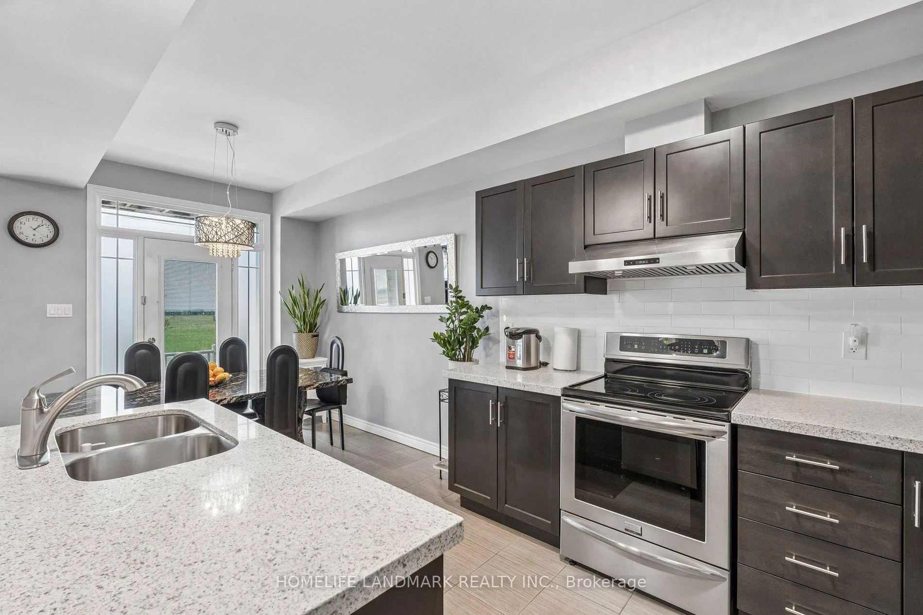 Photo 15 of Unit 2, 7 Lakelawn Road, Grimsby, Grimsby Beach — HOMEH