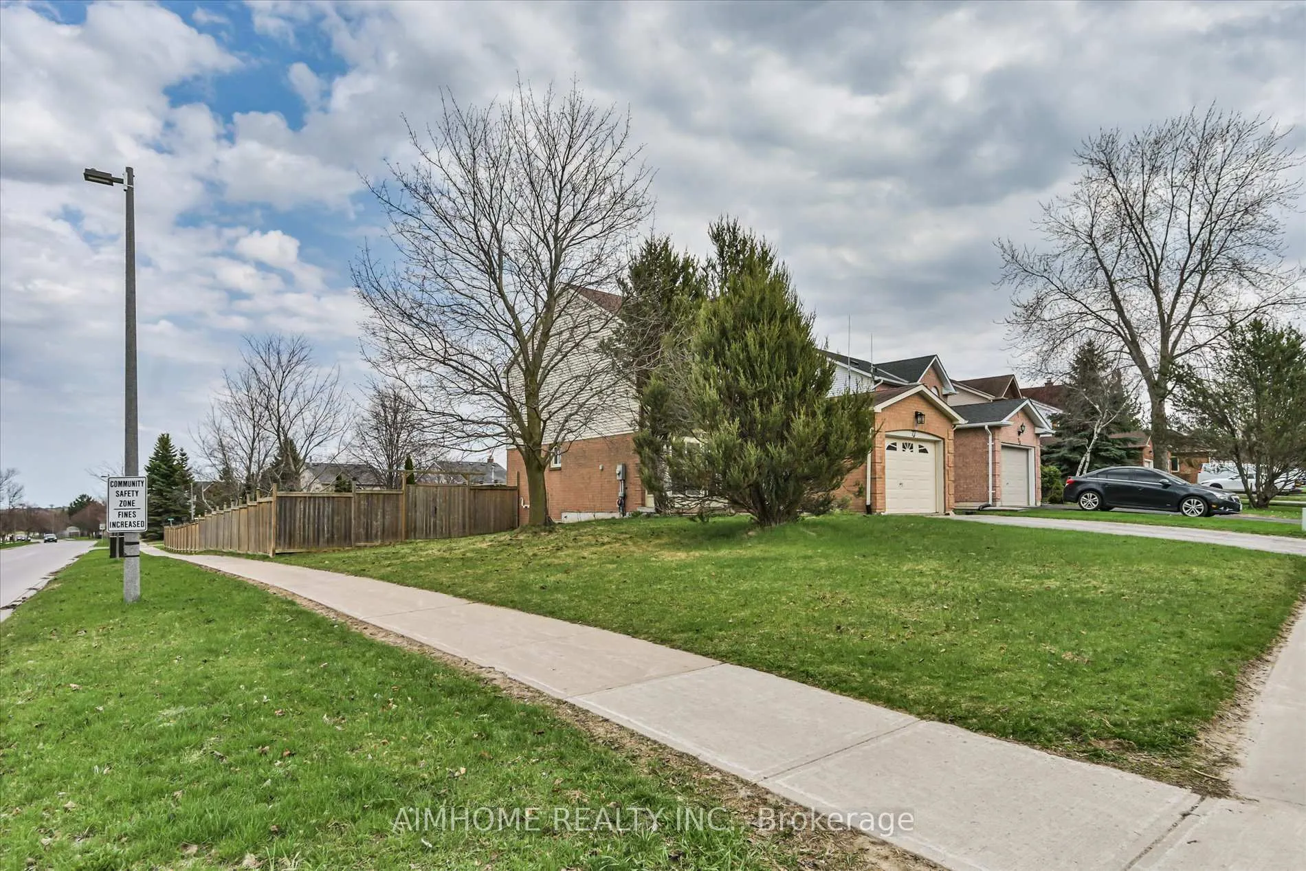 Photo 4 of 77 Natanya Boulevard, Georgina, Keswick North — HOMEH