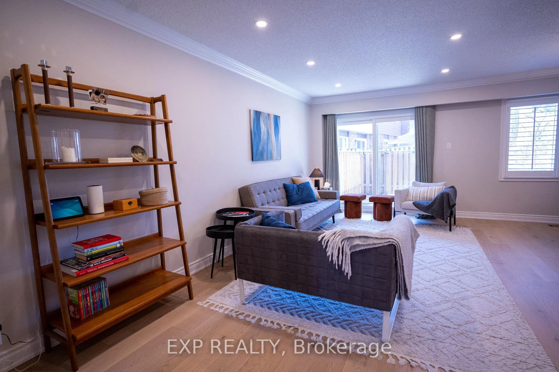 Photo 5 of Unit 1, 4189 Longmoor Drive, Burlington, Shoreacres — HOMEH