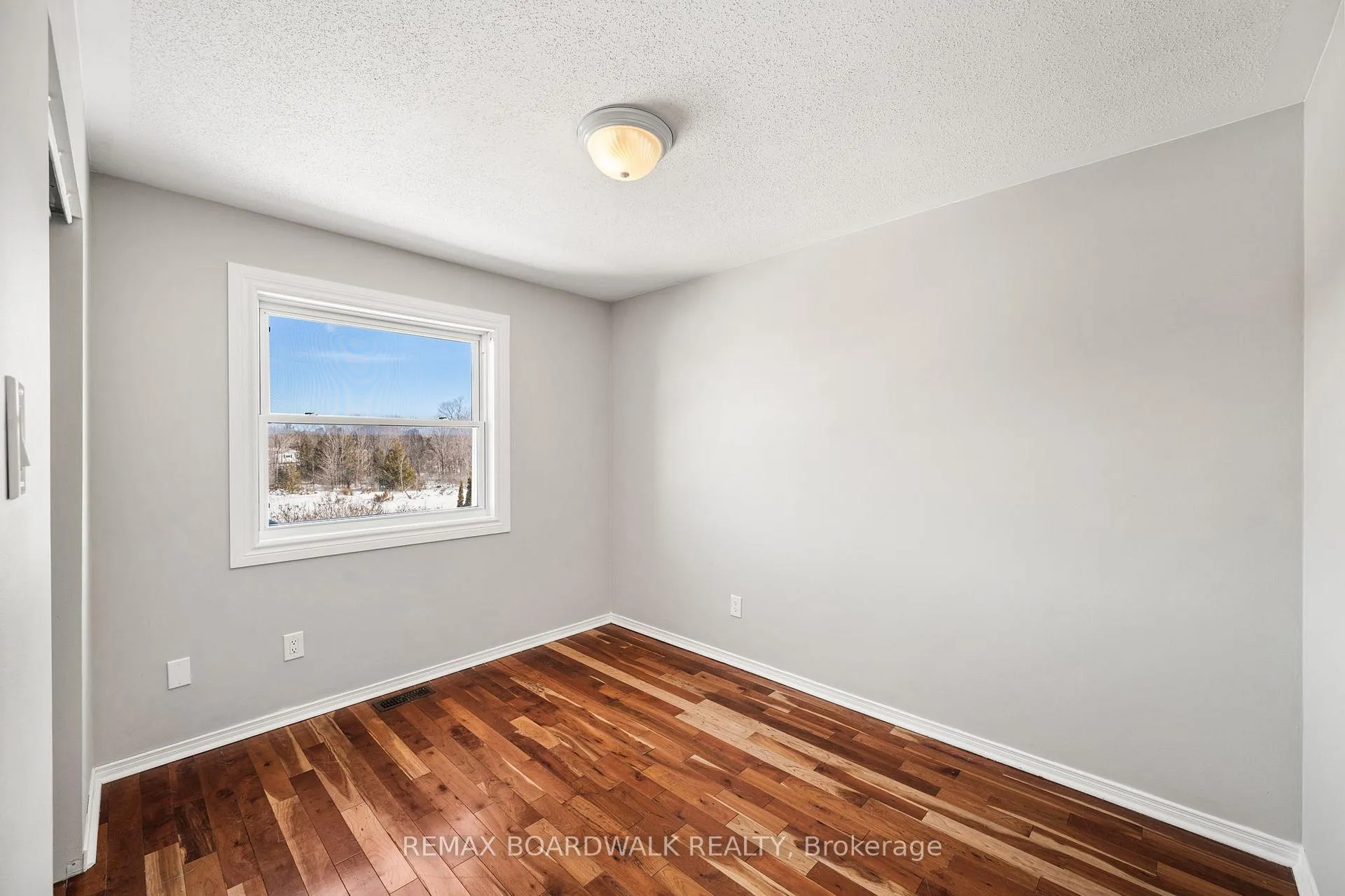 Photo 26 of 45 Johnston Street, Carleton Place — HOMEH