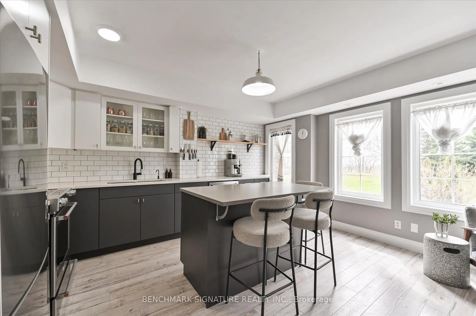 Photo 7 of Unit TH40, 93 The Queensway Avenue, Toronto, High Park-Swansea — HOMEH