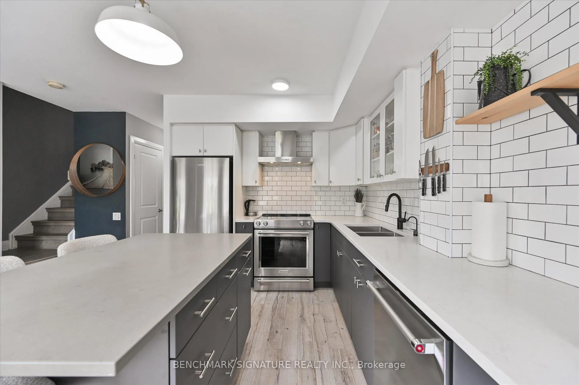 Photo 10 of Unit TH40, 93 The Queensway Avenue, Toronto, High Park-Swansea — HOMEH