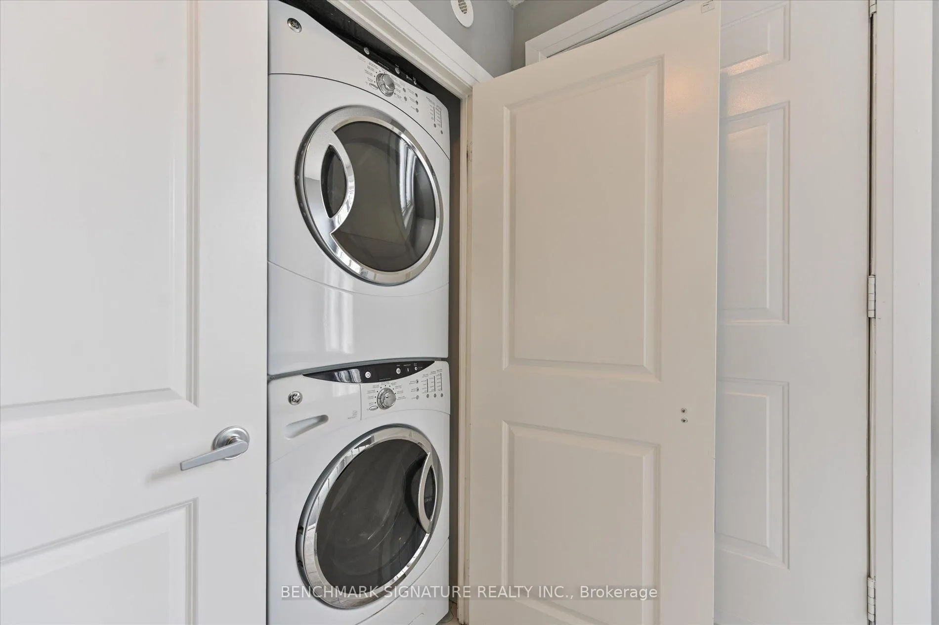 Photo 26 of Unit TH40, 93 The Queensway Avenue, Toronto, High Park-Swansea — HOMEH