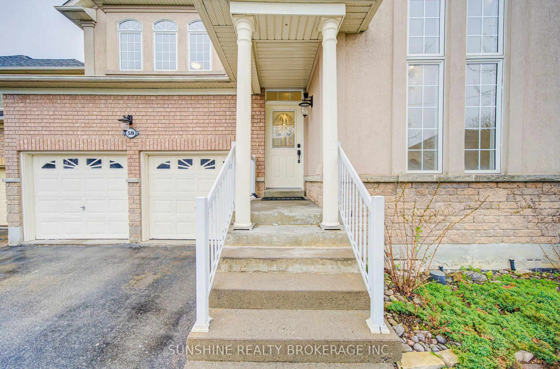 Photo 3 of 58 Chalone Crescent, Vaughan, Sonoma Heights — HOMEH