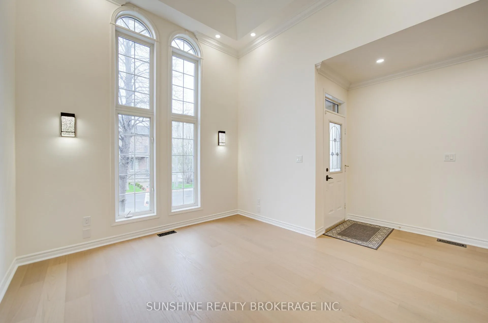 Photo 5 of 58 Chalone Crescent, Vaughan, Sonoma Heights — HOMEH