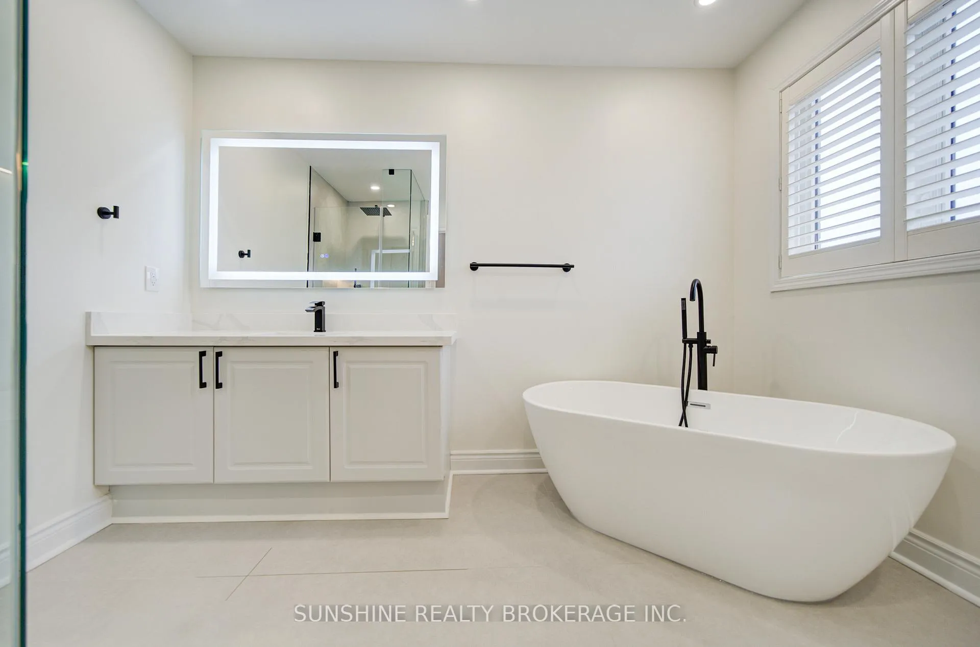 Photo 36 of 58 Chalone Crescent, Vaughan, Sonoma Heights — HOMEH