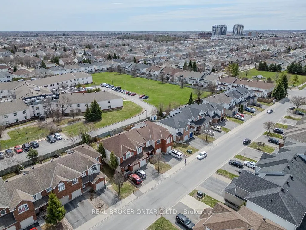 Photo 4 of 15 Calaveras Avenue S, Ottawa, Barrhaven - Longfields — HOMEH