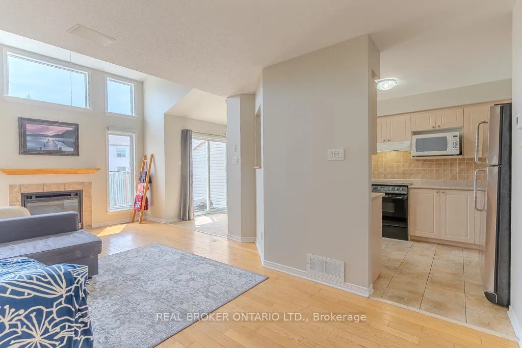 Photo 8 of 15 Calaveras Avenue S, Ottawa, Barrhaven - Longfields — HOMEH