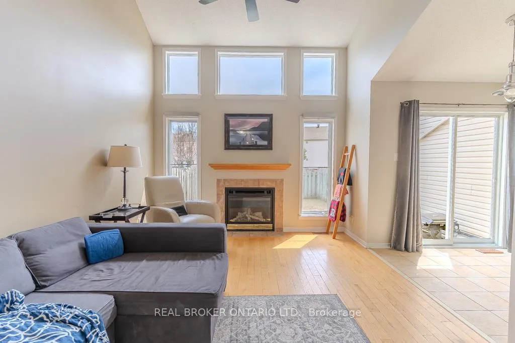 Photo 11 of 15 Calaveras Avenue S, Ottawa, Barrhaven - Longfields — HOMEH