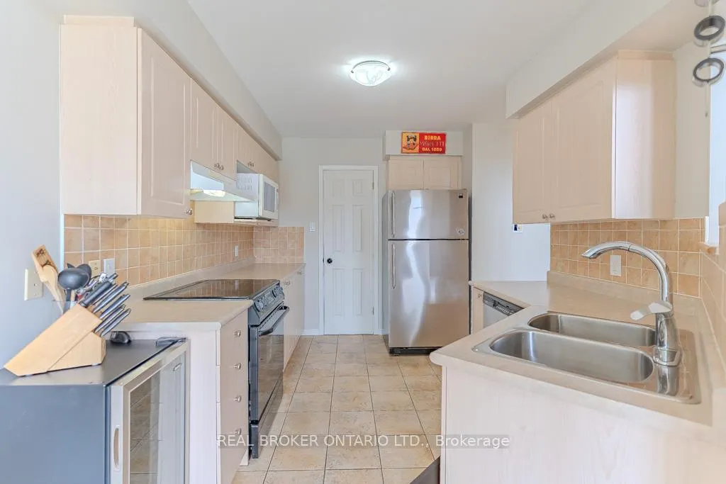 Photo 14 of 15 Calaveras Avenue S, Ottawa, Barrhaven - Longfields — HOMEH