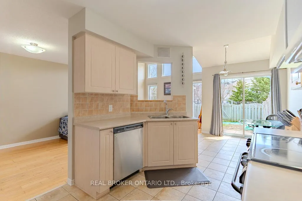 Photo 16 of 15 Calaveras Avenue S, Ottawa, Barrhaven - Longfields — HOMEH