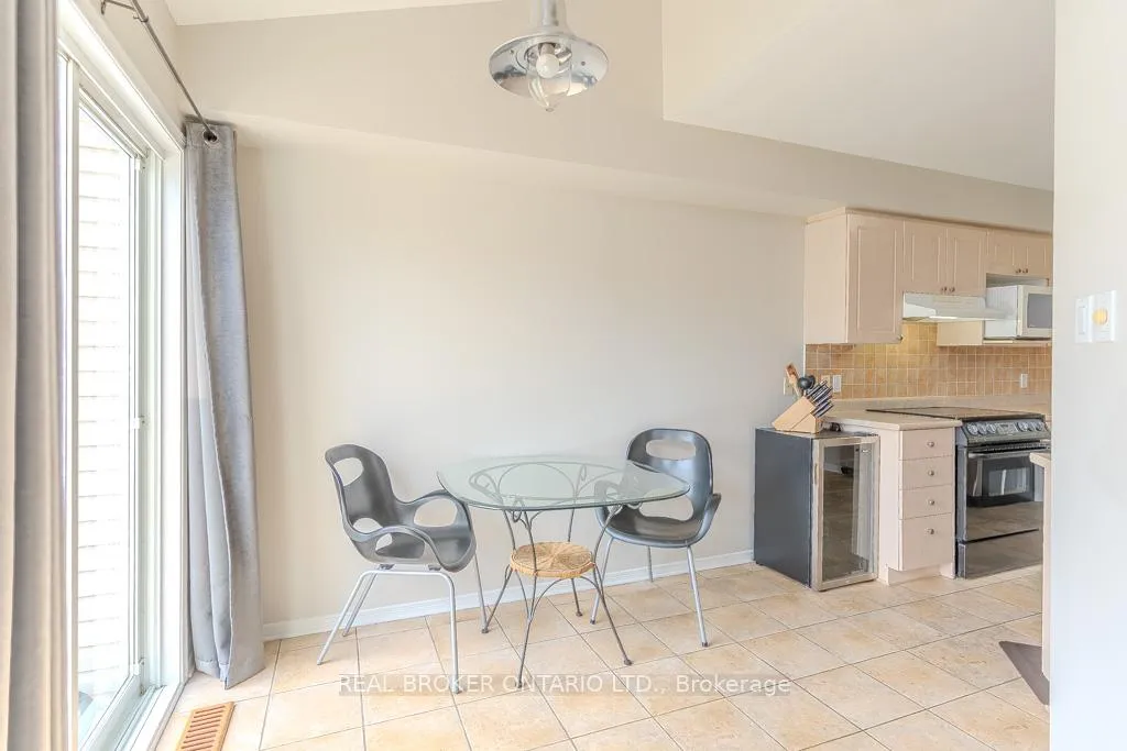 Photo 18 of 15 Calaveras Avenue S, Ottawa, Barrhaven - Longfields — HOMEH
