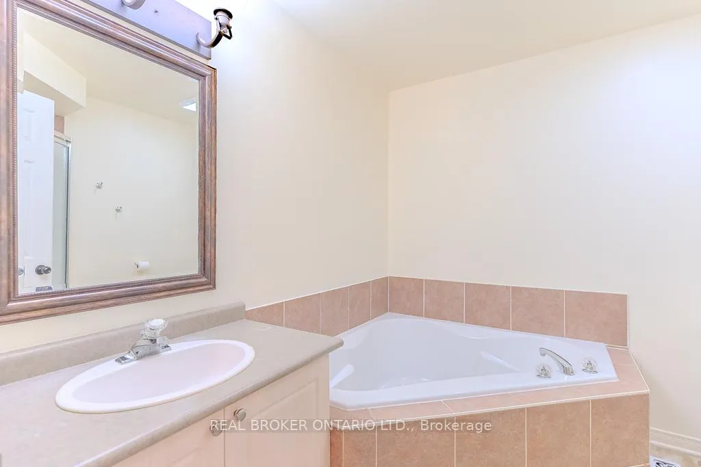 Photo 23 of 15 Calaveras Avenue S, Ottawa, Barrhaven - Longfields — HOMEH