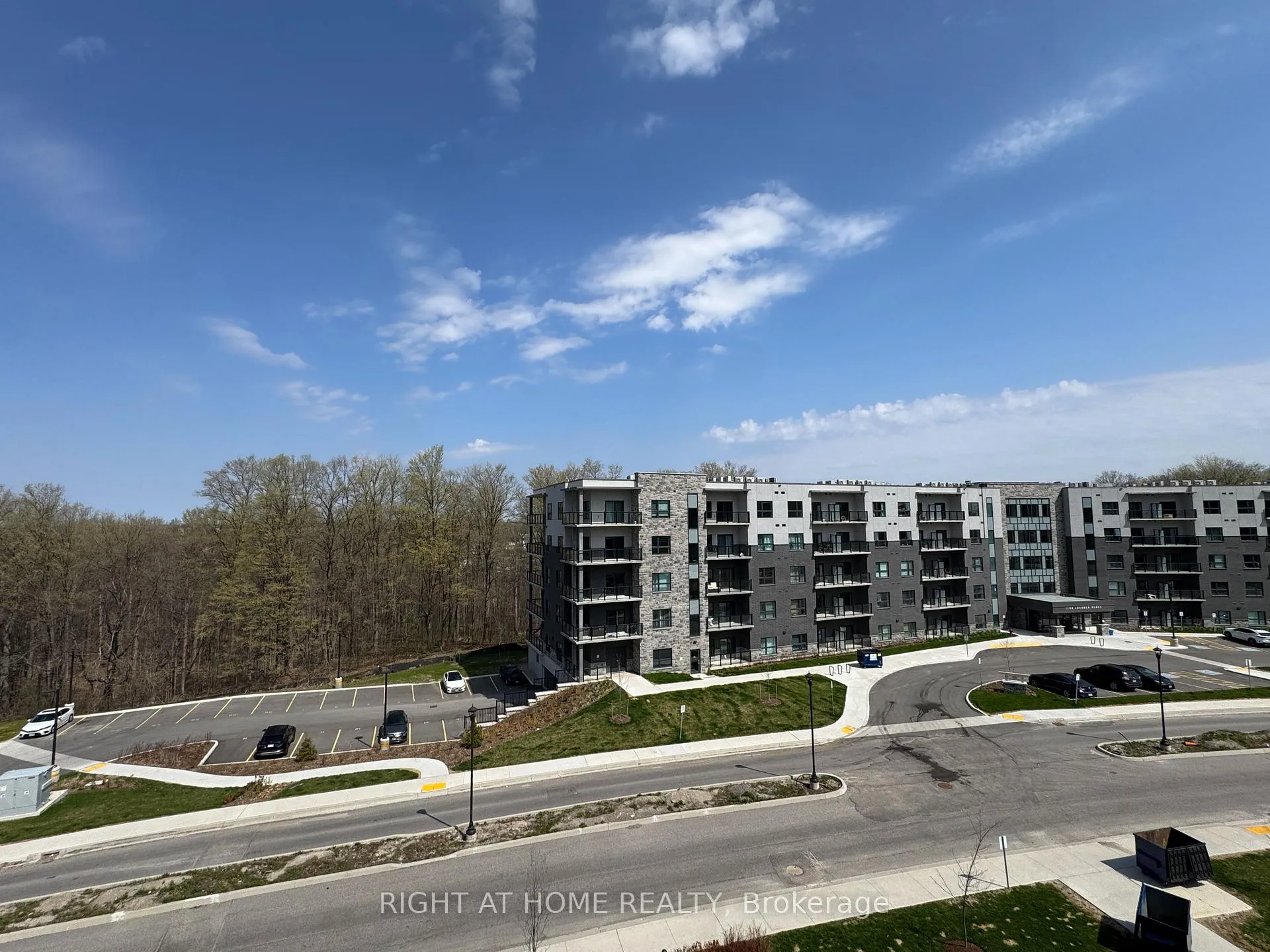 Photo 15 of Unit 401, 1101 Lackner Place, Kitchener, Grand River North — HOMEH
