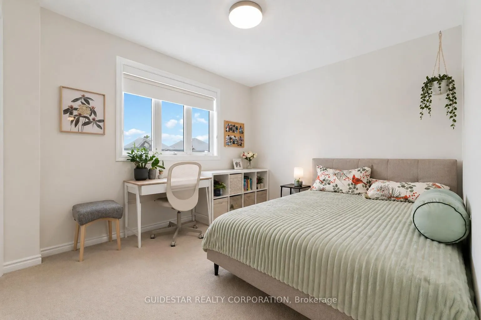 Photo 21 of 30 Oxalis Crescent, Ottawa, Kanata - Emerald Meadows/Trailwest — HOMEH