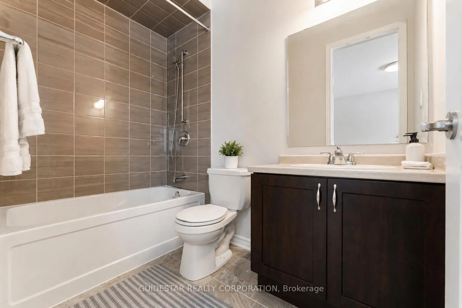 Photo 23 of 30 Oxalis Crescent, Ottawa, Kanata - Emerald Meadows/Trailwest — HOMEH
