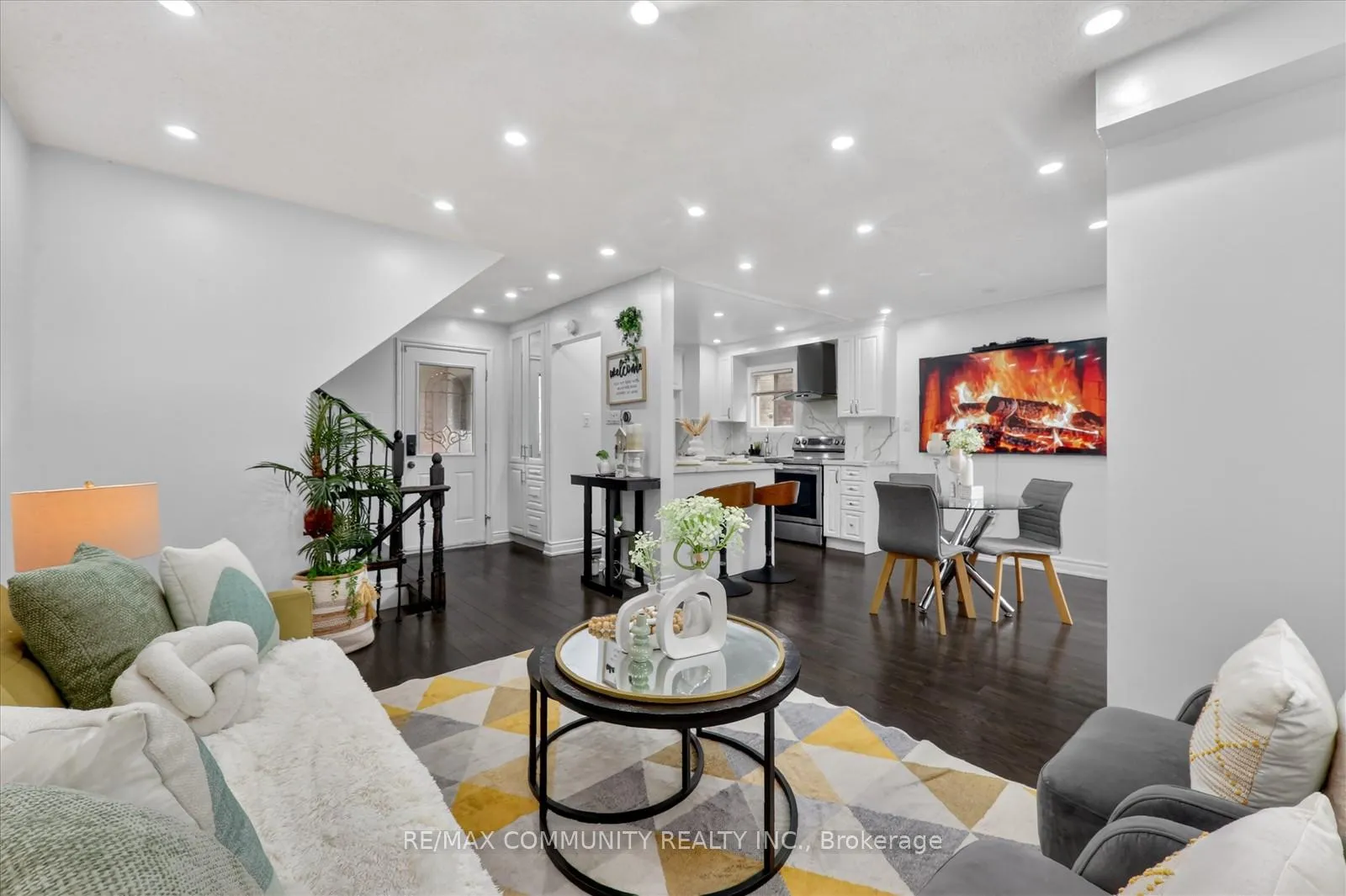 Photo 7 of 47 Radford Drive, Ajax, Central West — HOMEH