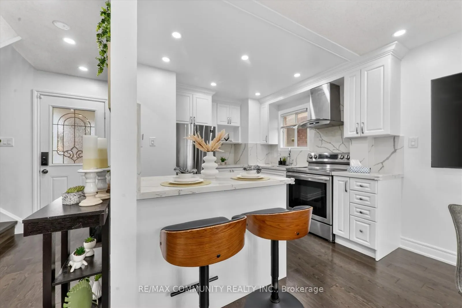 Photo 11 of 47 Radford Drive, Ajax, Central West — HOMEH