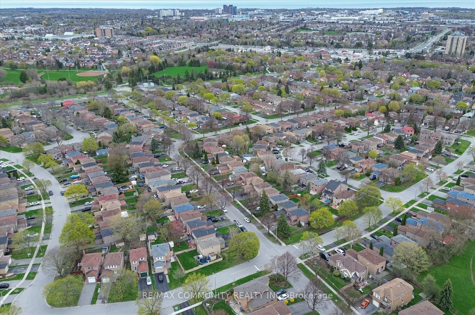 Photo 35 of 47 Radford Drive, Ajax, Central West — HOMEH