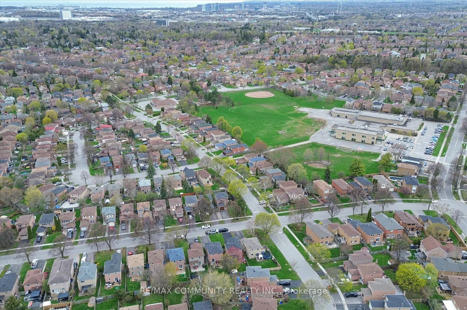 Photo 36 of 47 Radford Drive, Ajax, Central West — HOMEH