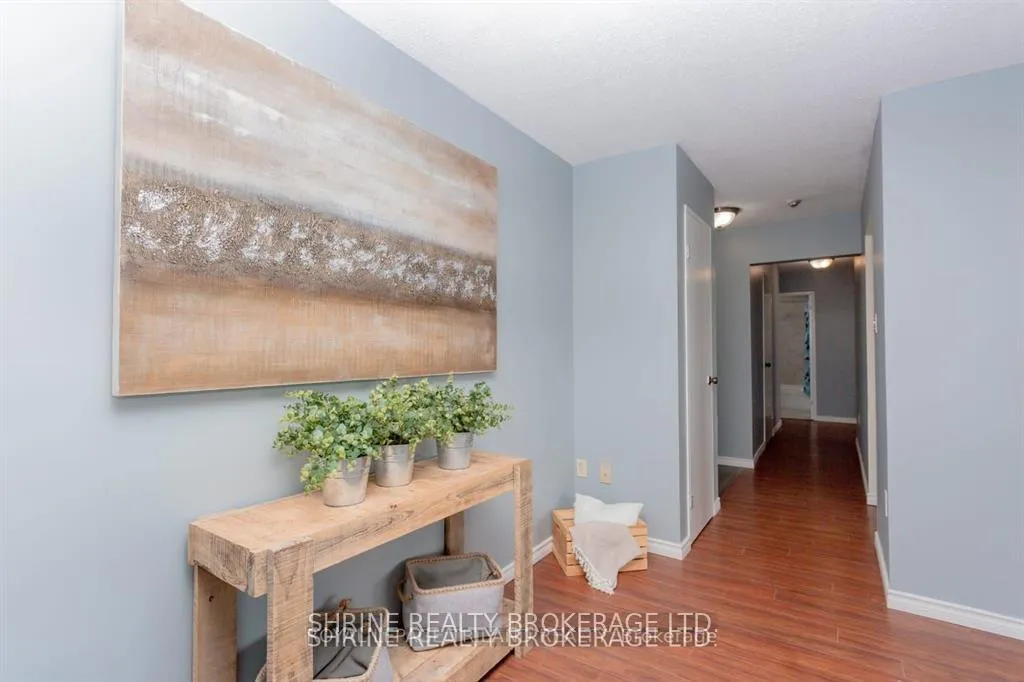 Photo 9 of Unit 803, 600 Grenfell Drive, London, North C — HOMEH