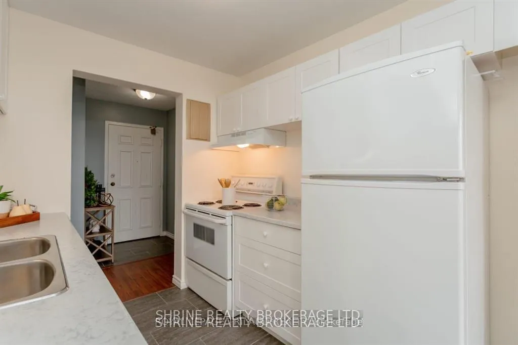 Photo 14 of Unit 803, 600 Grenfell Drive, London, North C — HOMEH