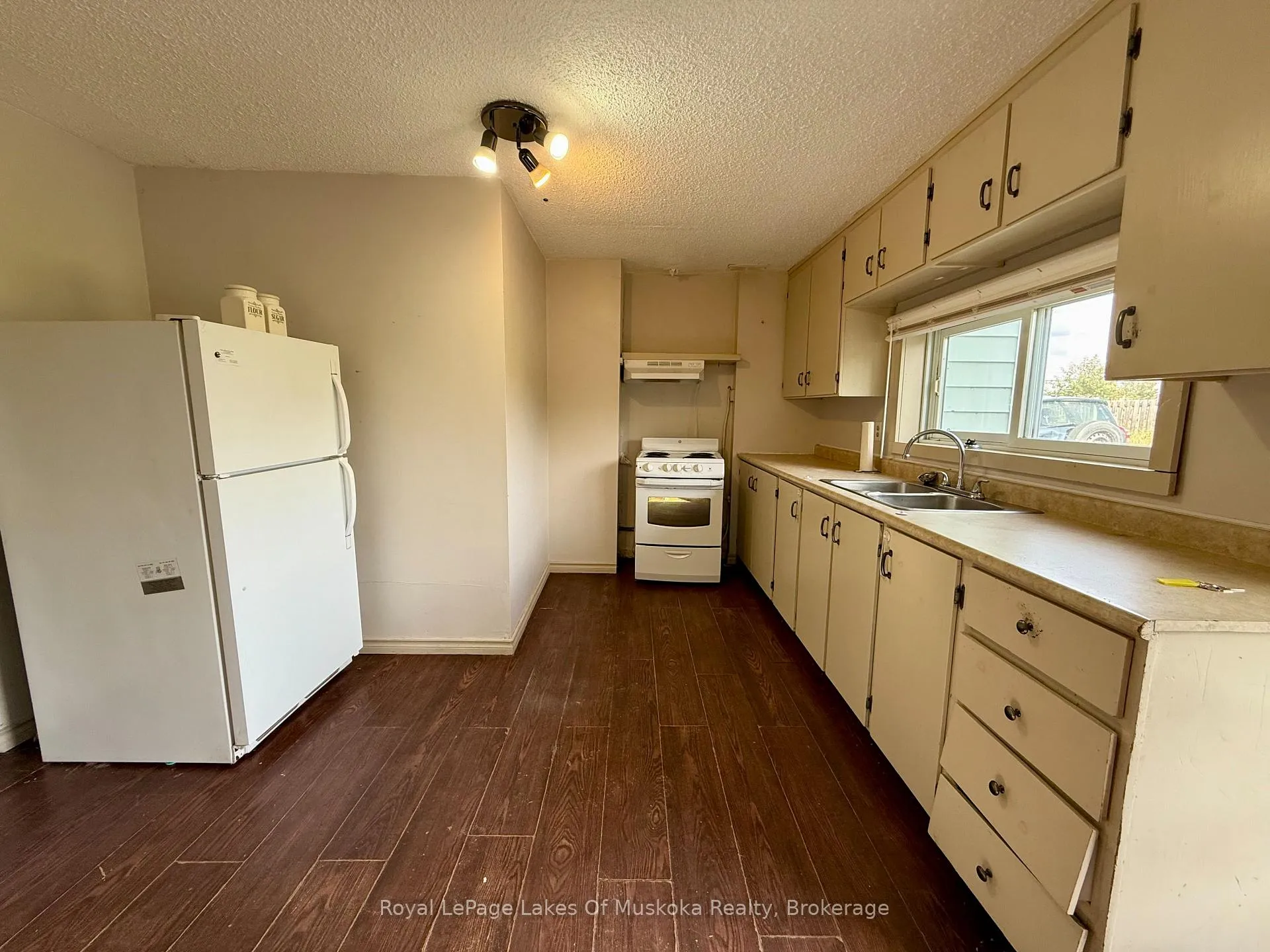 Photo 4 of 16 Barbara Street, Perry, Novar — HOMEH