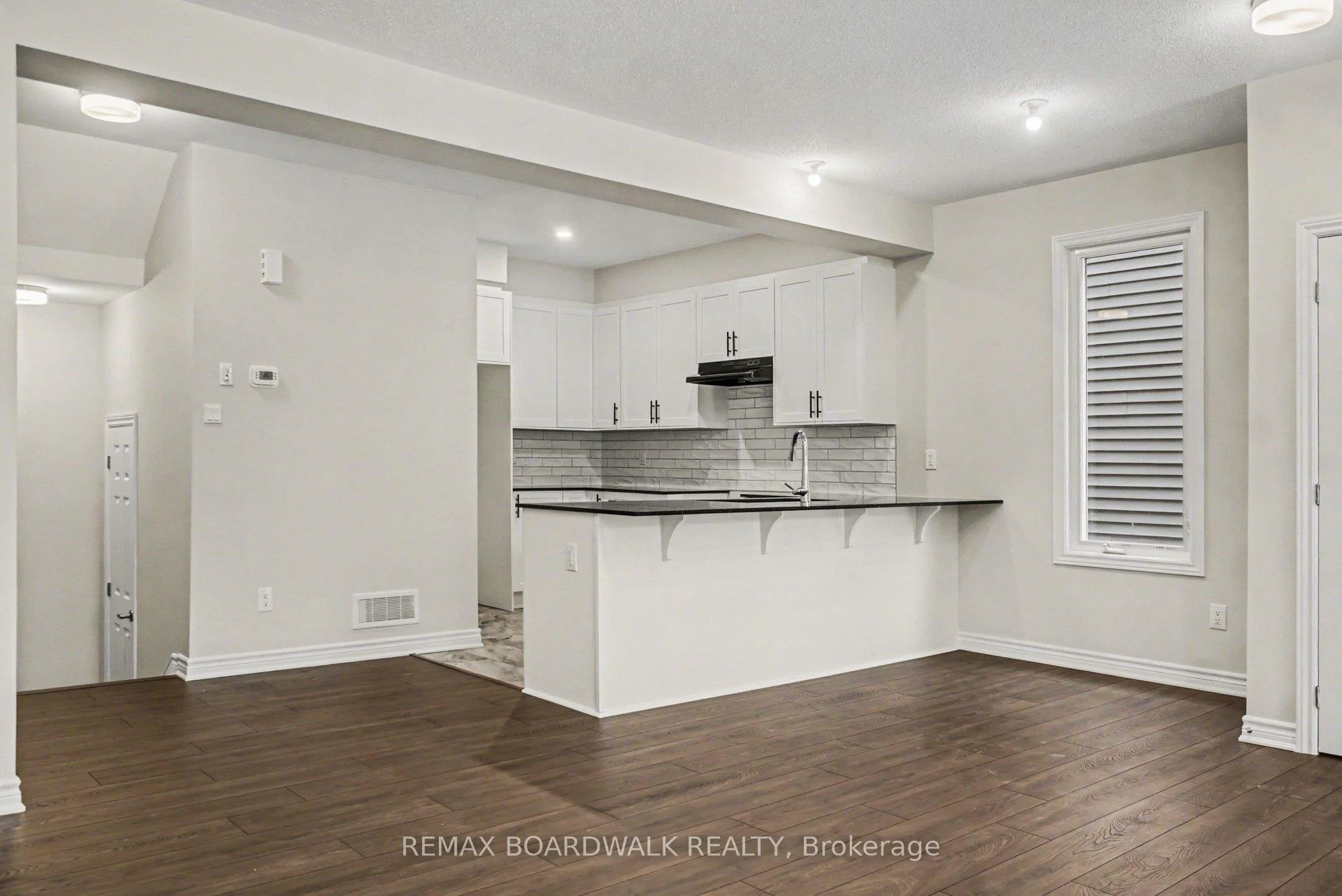 Photo 4 of 83 Ryan Reynolds Way, Ottawa, Avalon West — HOMEH