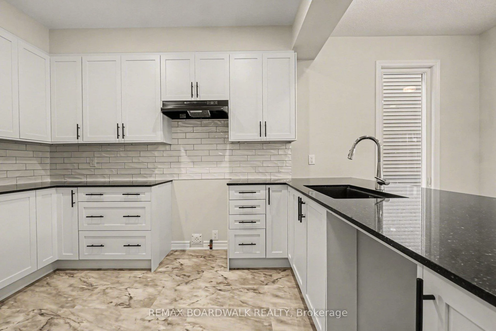 Photo 28 of 83 Ryan Reynolds Way, Ottawa, Avalon West — HOMEH