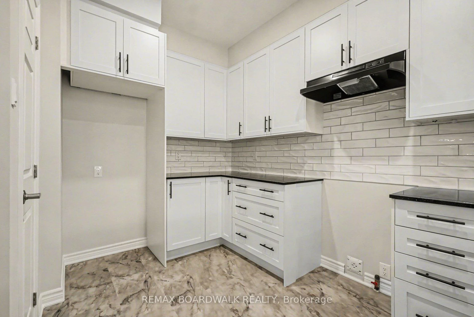 Photo 29 of 83 Ryan Reynolds Way, Ottawa, Avalon West — HOMEH