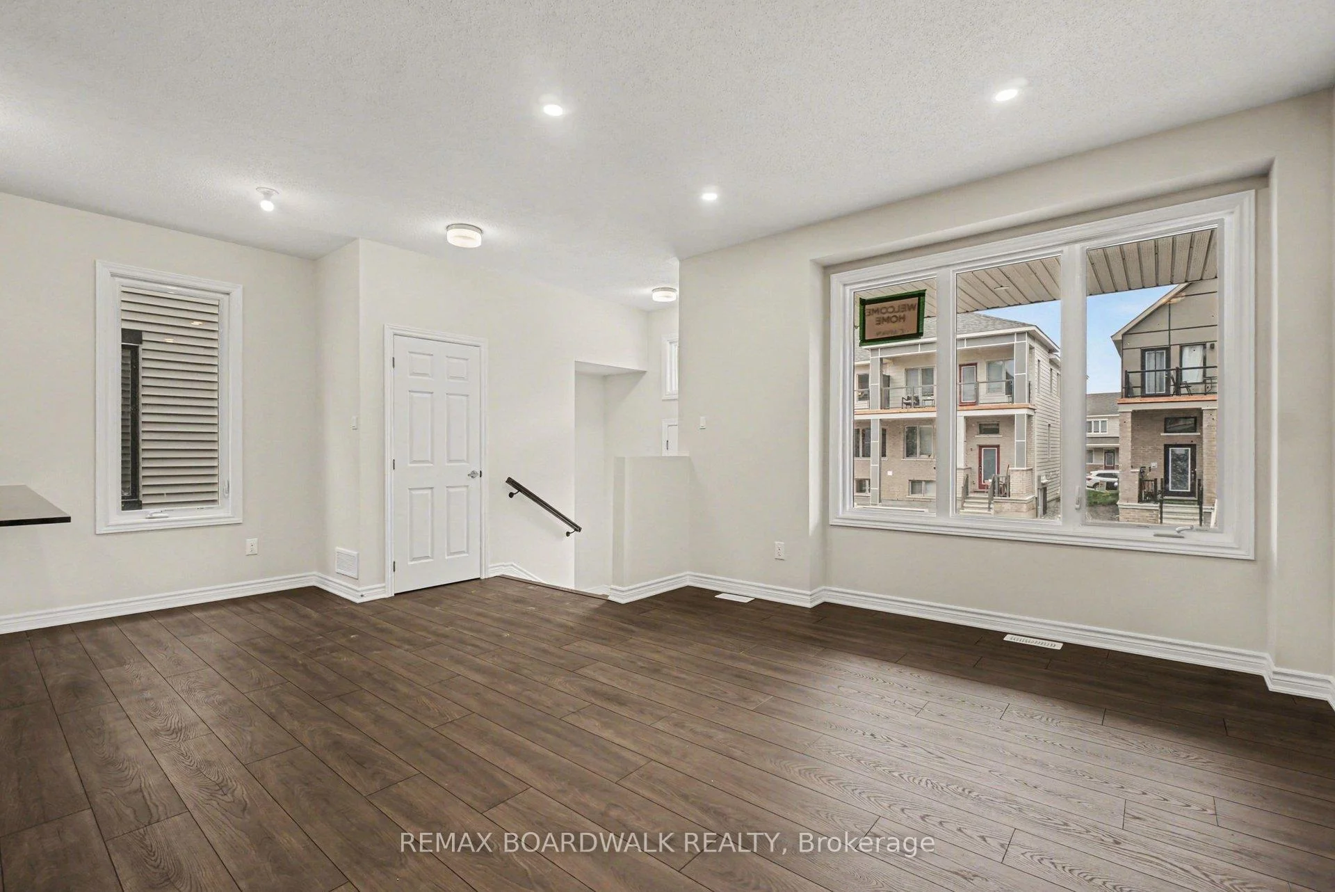 Photo 8 of 83 Ryan Reynolds Way, Ottawa, Avalon West — HOMEH