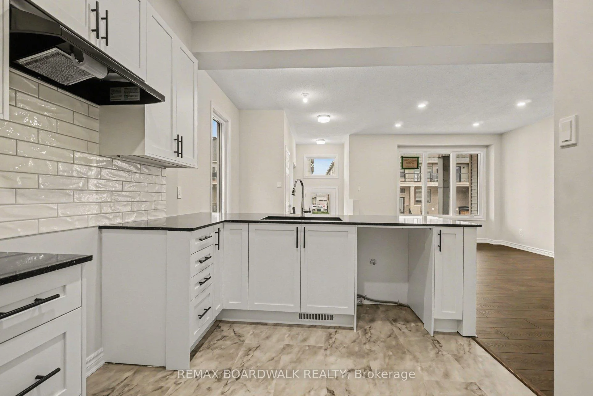 Photo 30 of 83 Ryan Reynolds Way, Ottawa, Avalon West — HOMEH