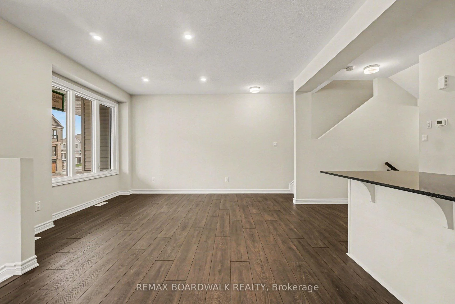 Photo 9 of 83 Ryan Reynolds Way, Ottawa, Avalon West — HOMEH