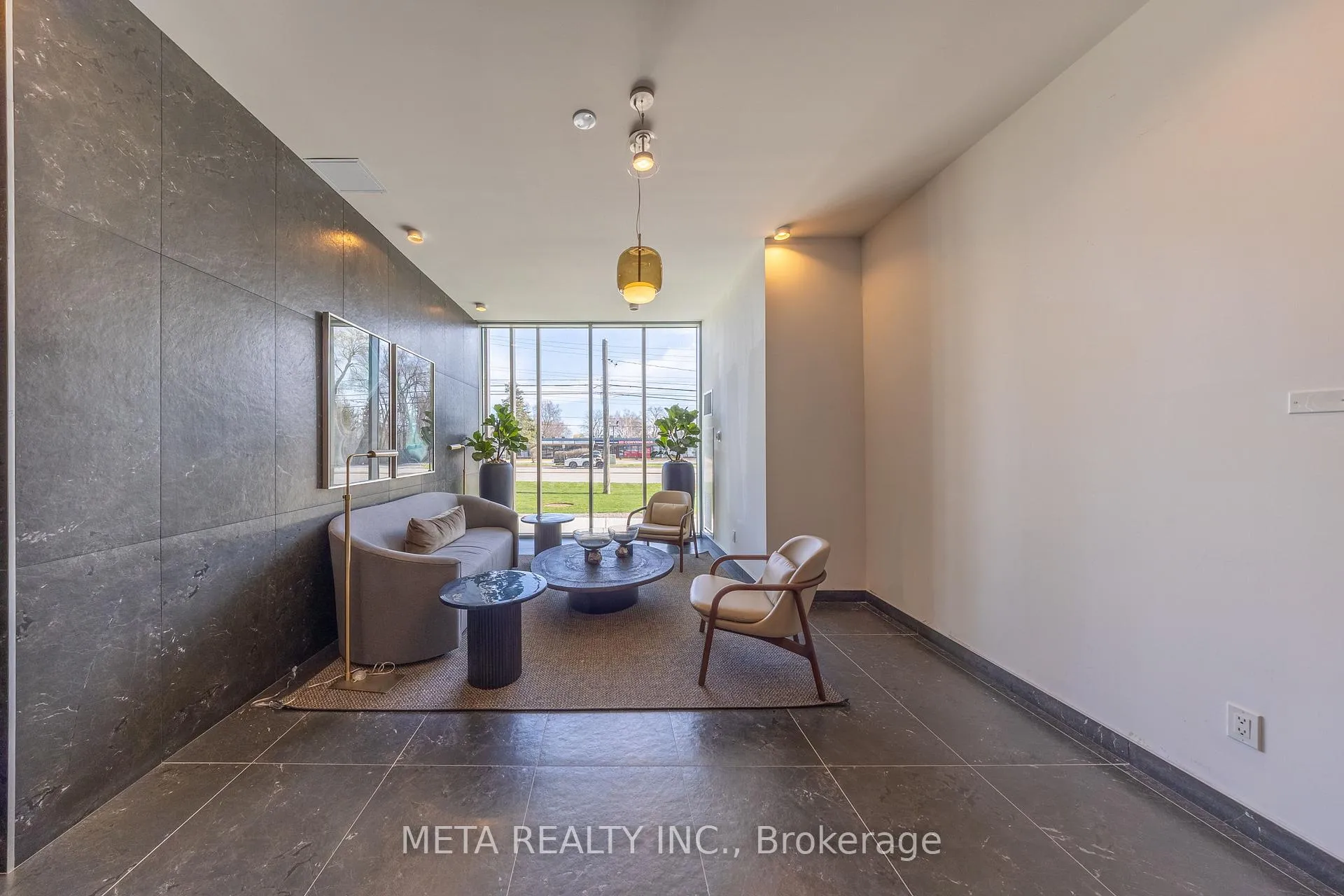 Photo 2 of 1010 Sandy Beach Road, Pickering, Bay Ridges — HOMEH