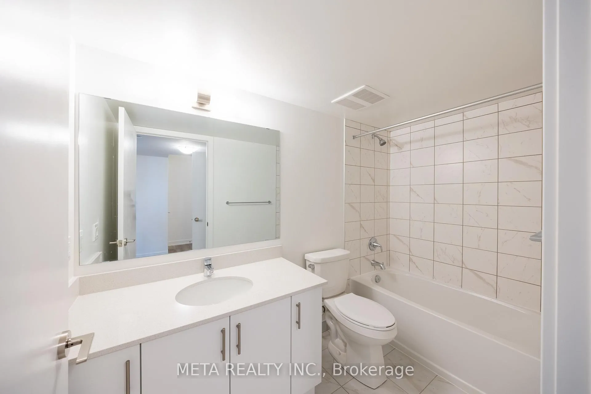 Photo 9 of 1010 Sandy Beach Road, Pickering, Bay Ridges — HOMEH