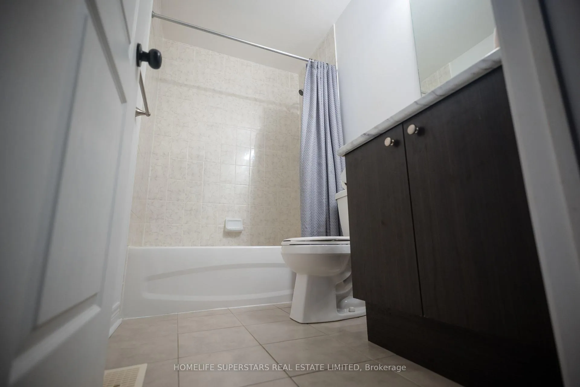 Photo 17 of 2555 Canadian Street, Pickering, Duffin Heights — HOMEH