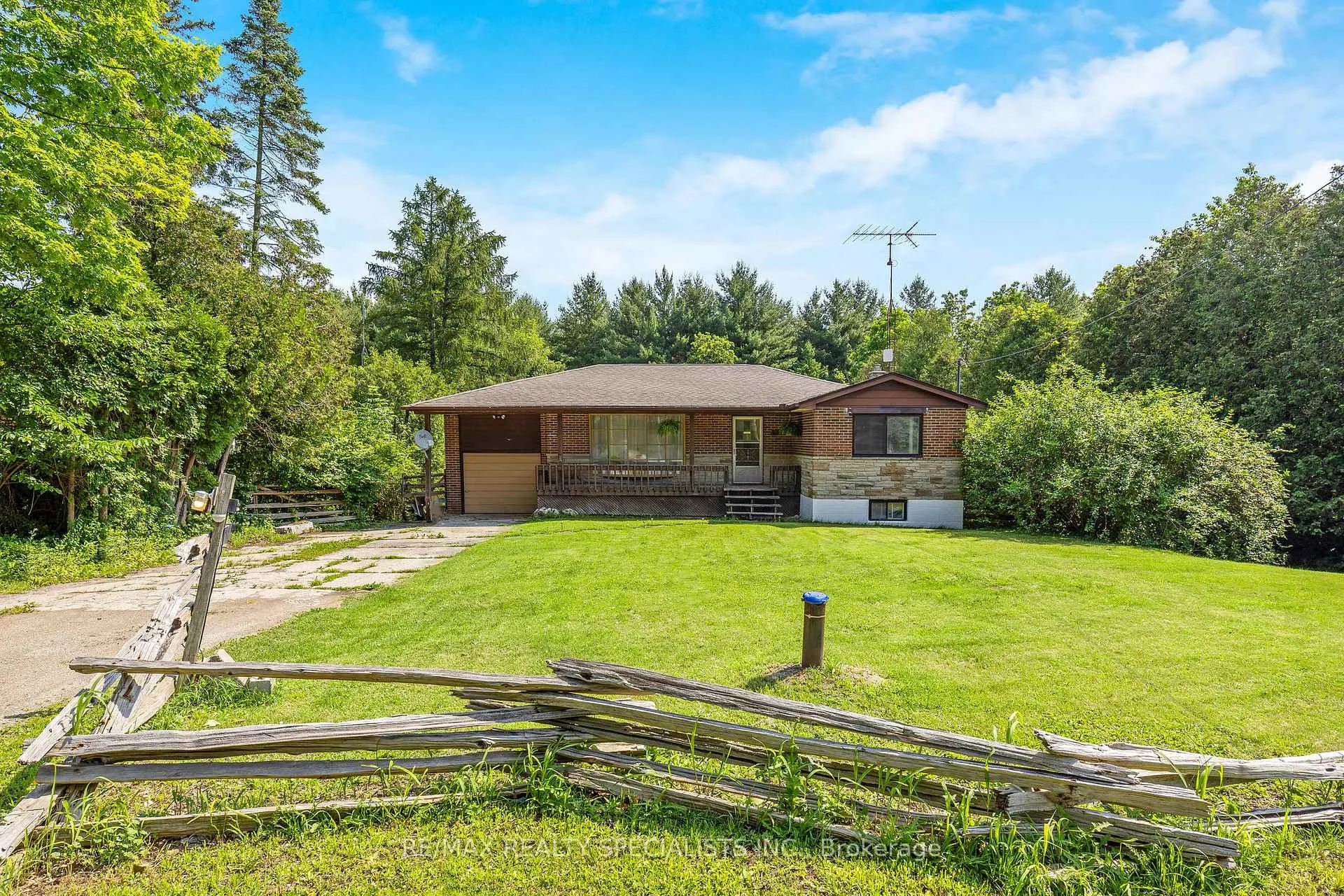 Photo 2 of 8511 Guelph Line, Milton, Rural Milton West — HOMEH