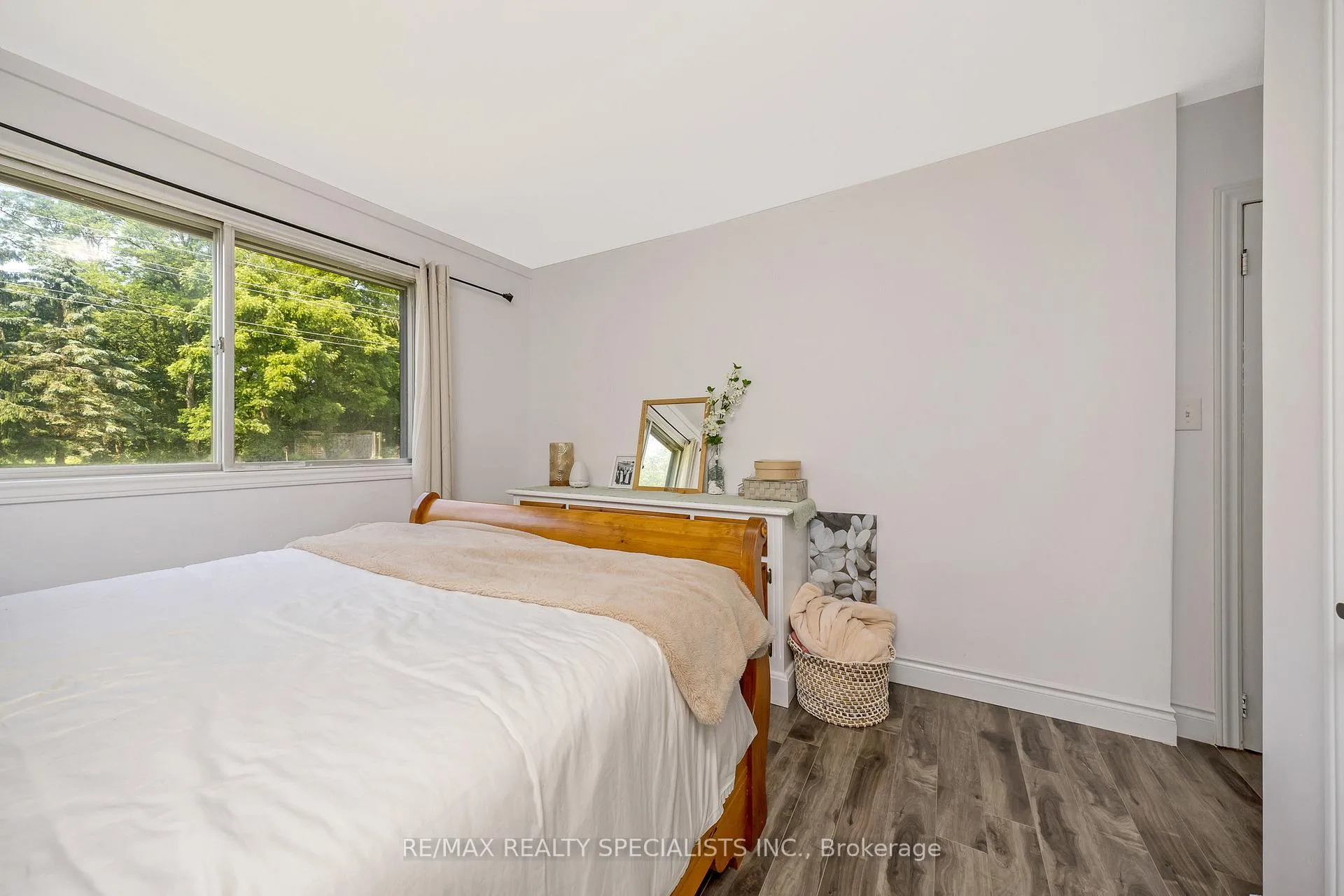 Photo 17 of 8511 Guelph Line, Milton, Rural Milton West — HOMEH