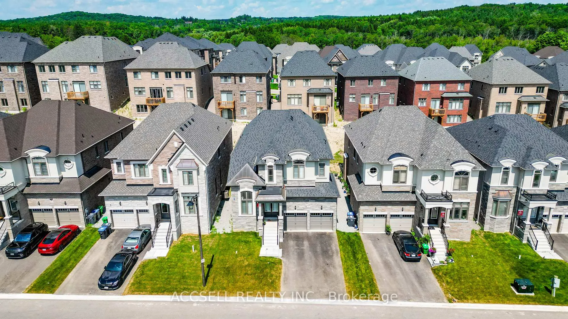 Photo 4 of 95 James Walker Avenue, Caledon, Caledon East — HOMEH