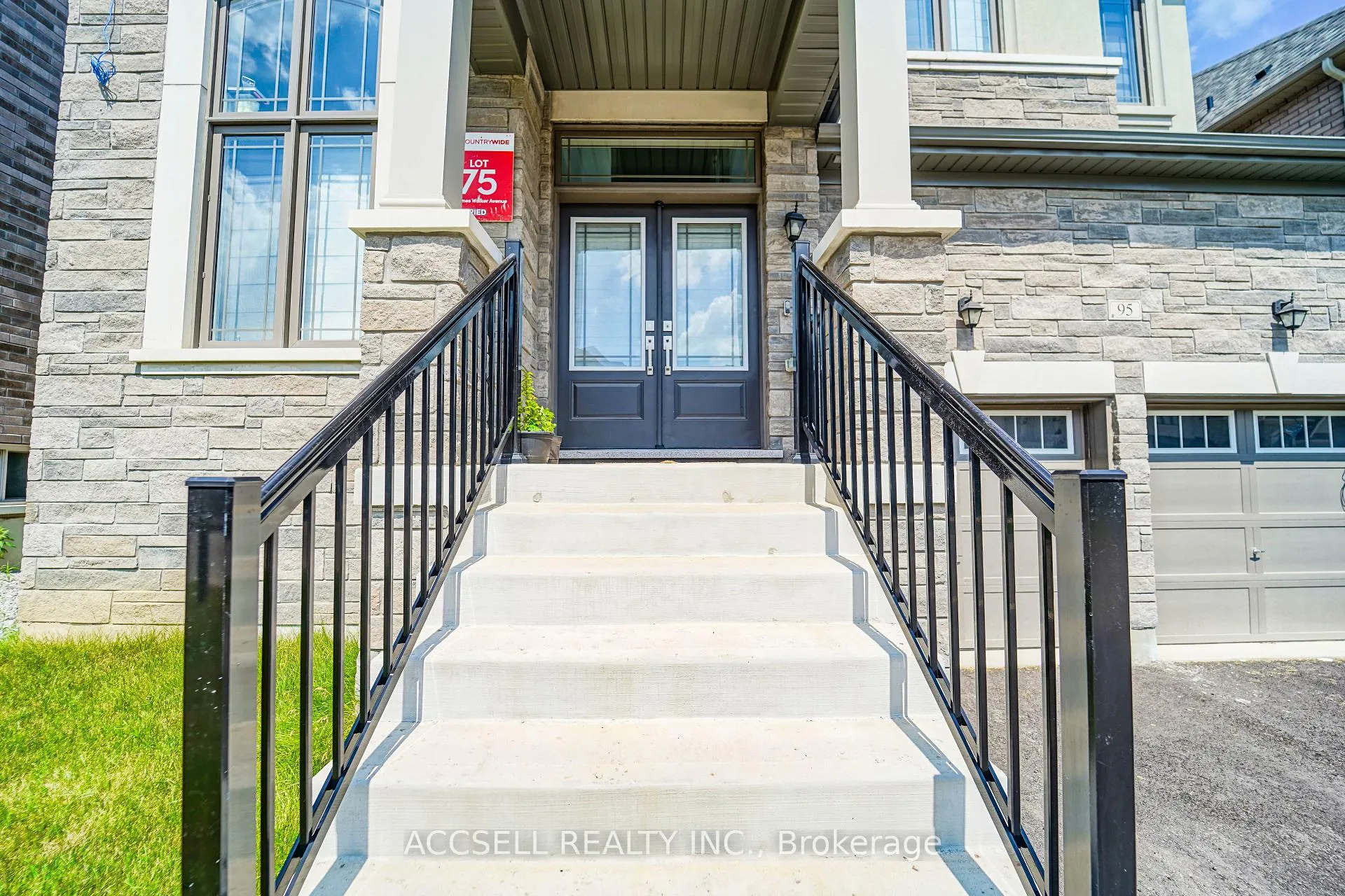 Photo 6 of 95 James Walker Avenue, Caledon, Caledon East — HOMEH