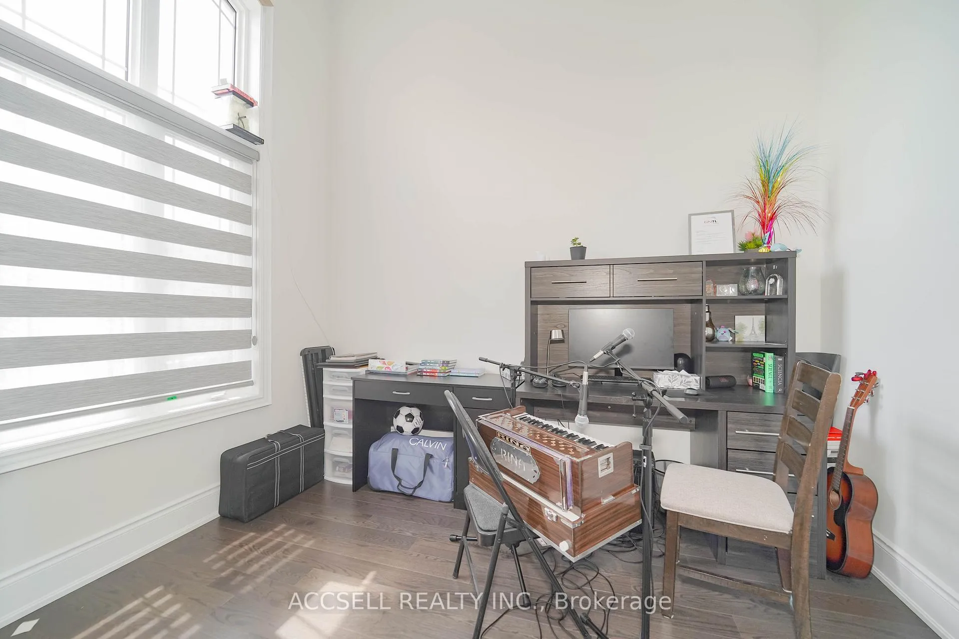 Photo 8 of 95 James Walker Avenue, Caledon, Caledon East — HOMEH