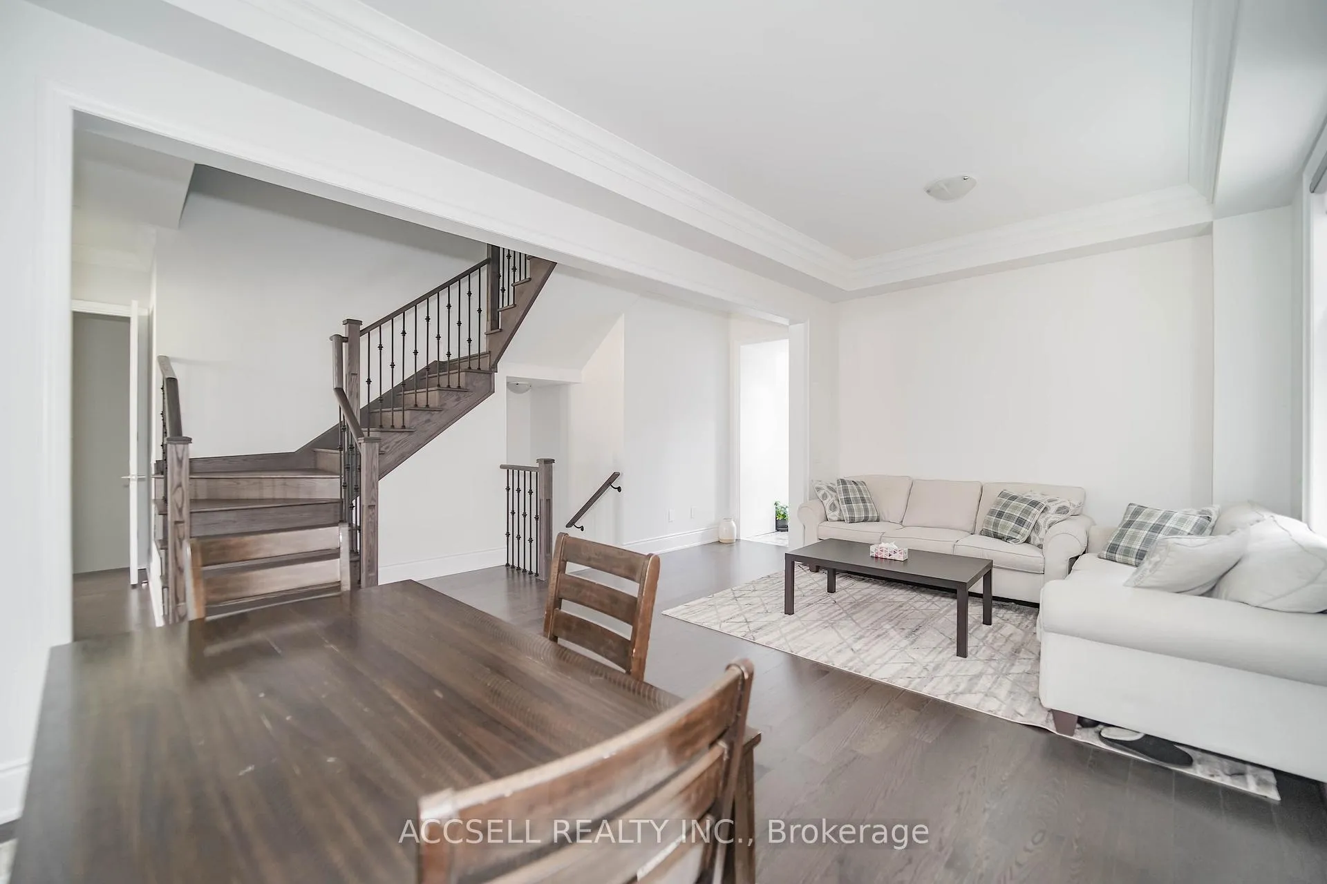 Photo 12 of 95 James Walker Avenue, Caledon, Caledon East — HOMEH