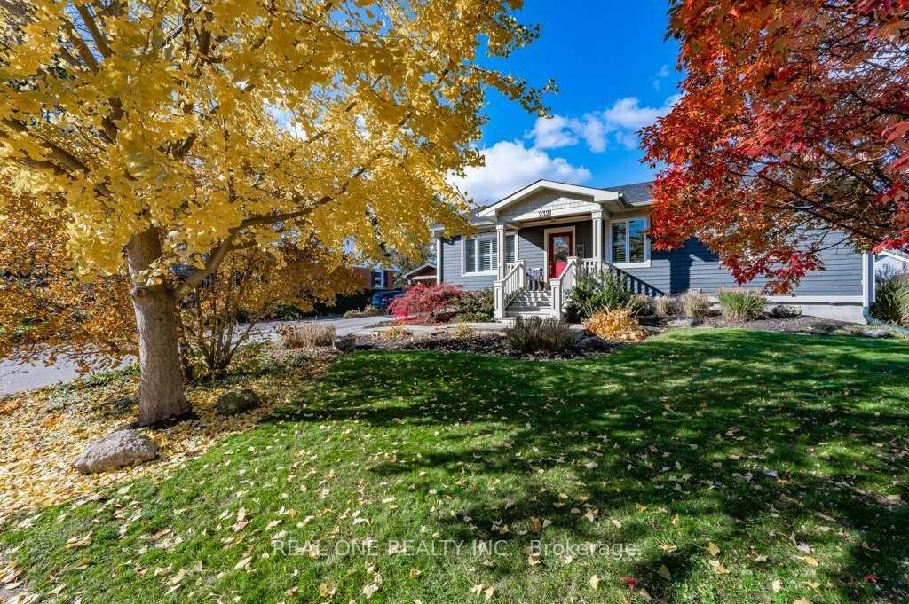 Photo 2 of 2321 Sharron Street, Burlington, Brant — HOMEH