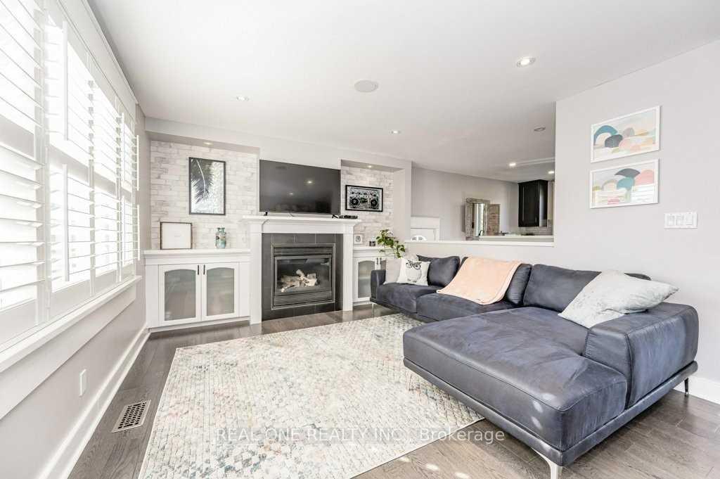 Photo 6 of 2321 Sharron Street, Burlington, Brant — HOMEH