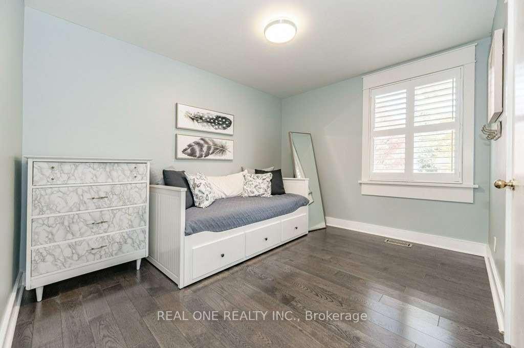 Photo 18 of 2321 Sharron Street, Burlington, Brant — HOMEH