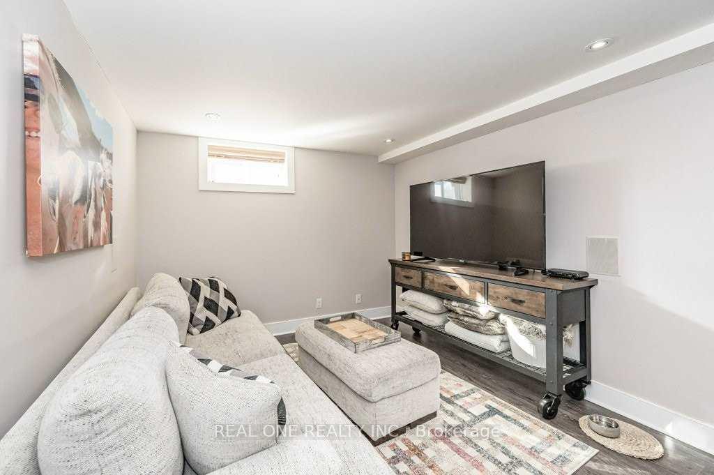 Photo 21 of 2321 Sharron Street, Burlington, Brant — HOMEH