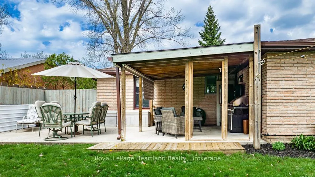 Photo 33 of 4 Ducharme Crescent, Bluewater, Bayfield — HOMEH