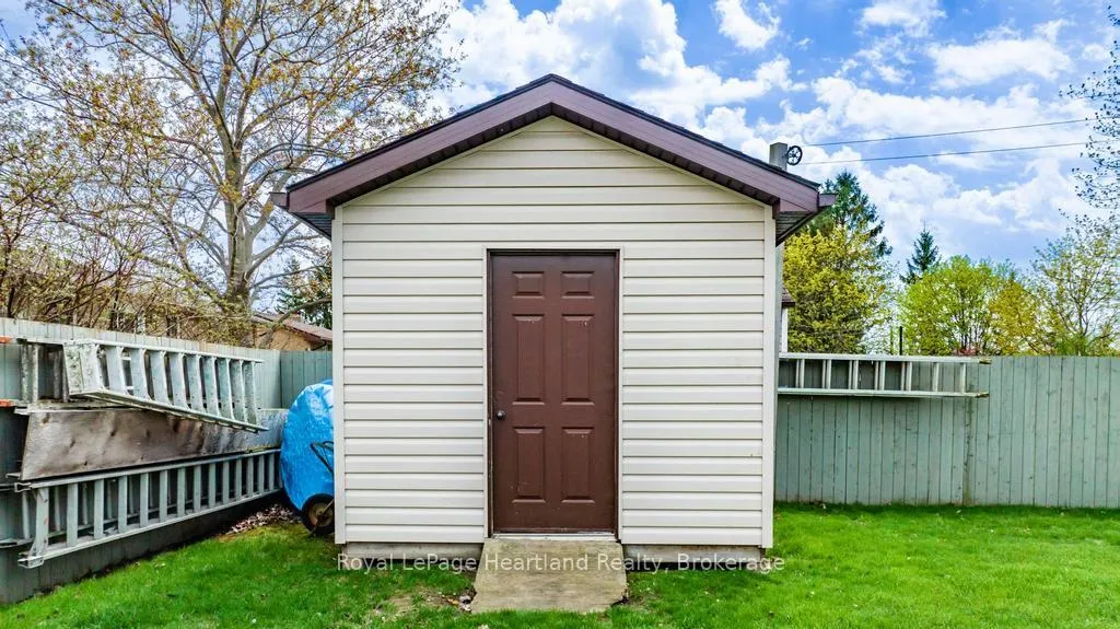 Photo 38 of 4 Ducharme Crescent, Bluewater, Bayfield — HOMEH