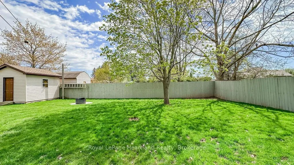 Photo 40 of 4 Ducharme Crescent, Bluewater, Bayfield — HOMEH