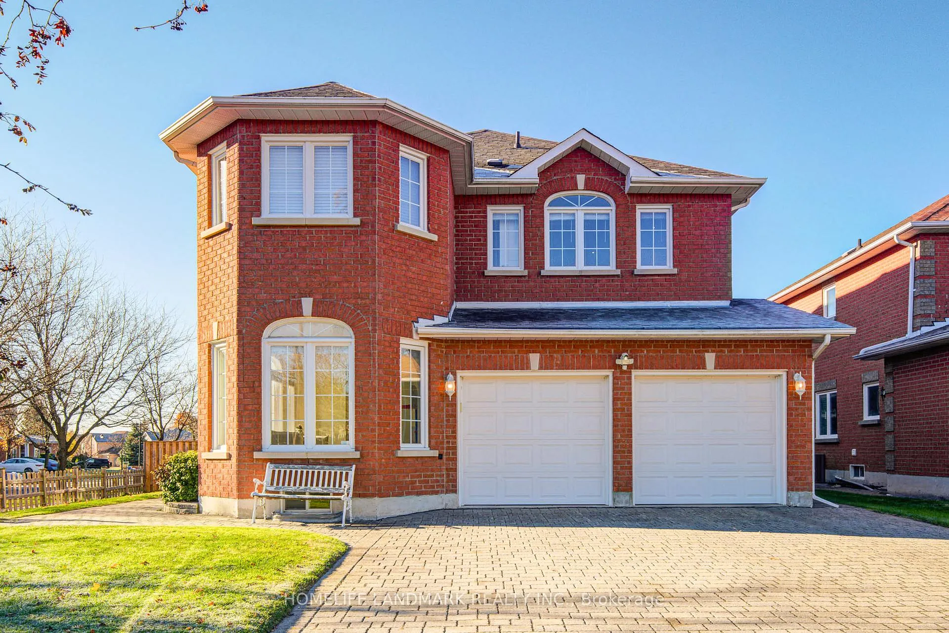 Photo 3 of 282 Manhattan Drive, Markham, Markville — HOMEH